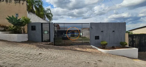 Casa com 3 Quartos para alugar, 99m² no Setor Habitacional Arniqueira, Brasília