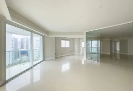 Apartamento com 3 Quartos à venda, 142m² no Centro, Balneário Camboriú