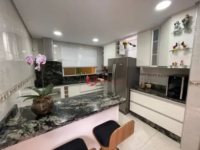 Sobrado com 3 Quartos à venda, 180m² no Vila Aparecida, São Paulo