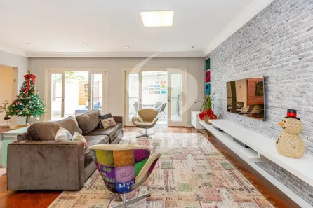 Casa de Condomínio com 4 Quartos à venda, 250m² no Jardim Cordeiro, São Paulo