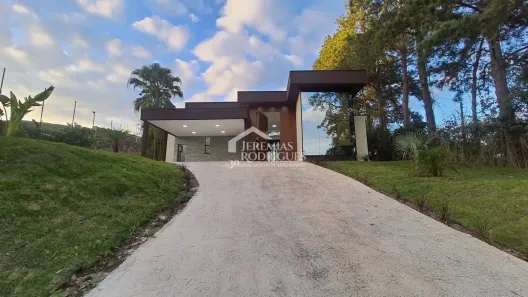 Casa de Condomínio com 3 Quartos à venda, 2000m² no Chácaras Cataguá, Taubaté