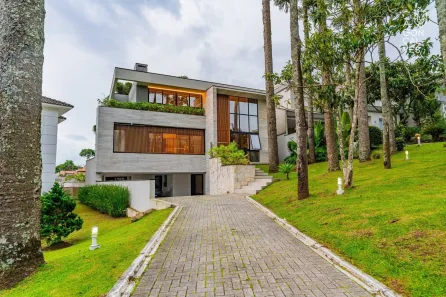 Casa de Condomínio com 4 Quartos para alugar, 632m² no Cidade Industrial, Curitiba