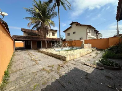 Sobrado com 4 Quartos à venda, 36m² no Pontal de Santa Marina, Caraguatatuba
