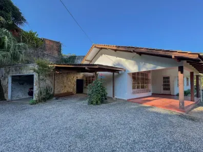 Casa com 4 Quartos para alugar, 600m² no Bom Retiro, Blumenau