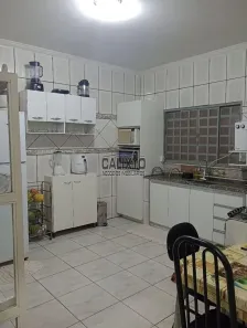 Casa com 3 Quartos à venda, 196m² no Jardim Patrícia, Uberlândia