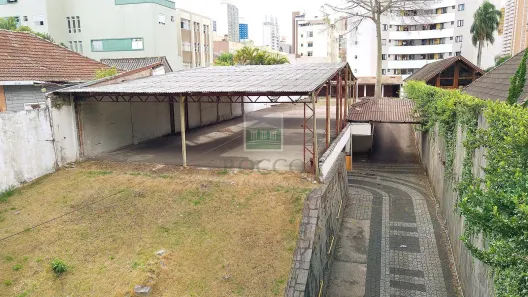 Lote/Terreno com 1 Quarto para alugar, 600m² no Rebouças, Curitiba