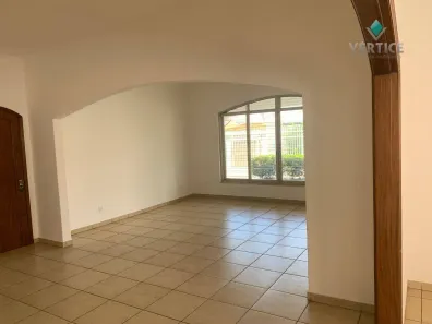 Casa com 4 Quartos para alugar, 368m² no Parque Industrial, São José do Rio Preto