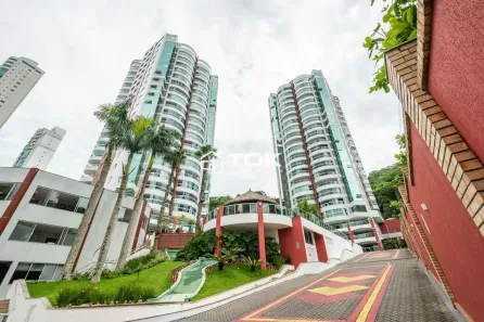 Apartamento com 2 Quartos para alugar, 91m² no Pioneiros, Balneário Camboriú
