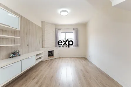 Sobrado com 4 Quartos à venda, 180m² no Boqueirão, Curitiba