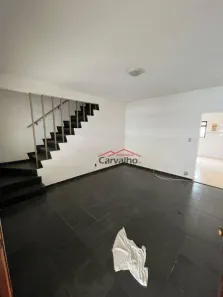 Sobrado com 3 Quartos à venda, 185m² no Vila Nivi, São Paulo