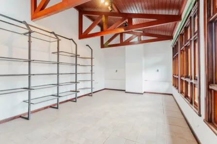 Sala Comercial para alugar, 19m² no Uvaranas, Ponta Grossa