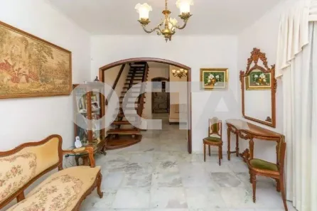 Casa com 4 Quartos para alugar, 173m² no Santa Cecília, Porto Alegre