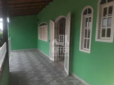 Casa de Condomínio com 3 Quartos à venda, 120m² no Amendoeira, São Gonçalo