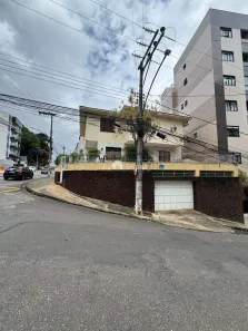 Imóvel Comercial com 4 Quartos para alugar, 275m² no Paineiras, Juiz de Fora