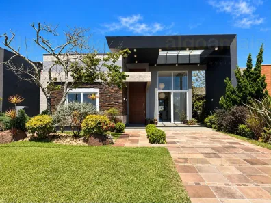 Casa de Condomínio com 3 Quartos à venda, 195m² no Rainha do Mar, Xangri-Lá
