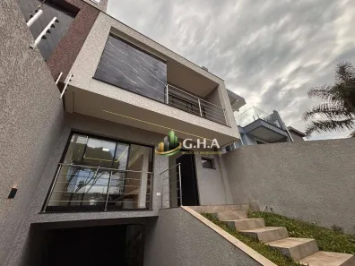 Sobrado com 3 Quartos à venda, 150m² no Pinheirinho, Curitiba