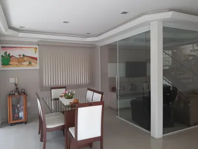 Casa de Condomínio com 5 Quartos à venda, 250m² no Campo Grande, Rio de Janeiro