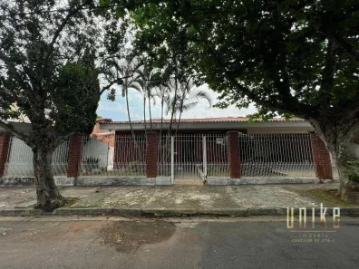 Casa com 3 Quartos à venda, 200m² no Bosque dos Eucaliptos, São José dos Campos