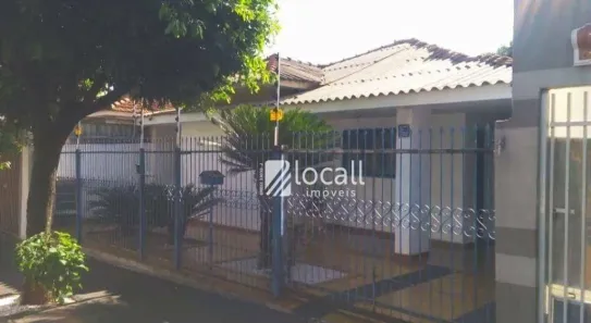 Casa com 4 Quartos à venda, 200m² no Centro, São José do Rio Preto