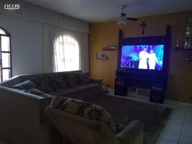 Casa com 7 Quartos à venda, 300m² no Vila Industrial, São José dos Campos