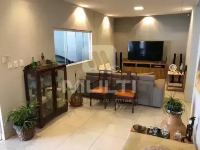 Casa com 5 Quartos à venda, 291m² no Jaraguá, Uberlândia