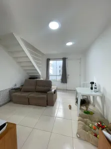 Sobrado com 2 Quartos à venda, 60m² no Jardim Sandra, Cotia