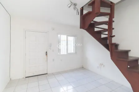 Casa de Condomínio com 2 Quartos para alugar, 54m² no Tristeza, Porto Alegre