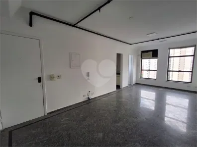 Sala Comercial para alugar, 52m² no Moema, São Paulo