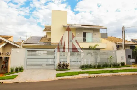 Casa com 3 Quartos à venda, 260m² no Jardim Itália, Maringá