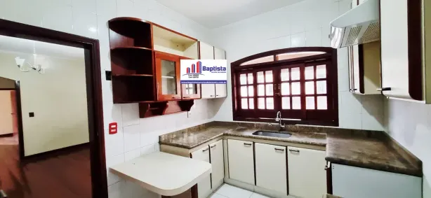 Casa com 3 Quartos para alugar, 200m² no Vila Jardini, Sorocaba