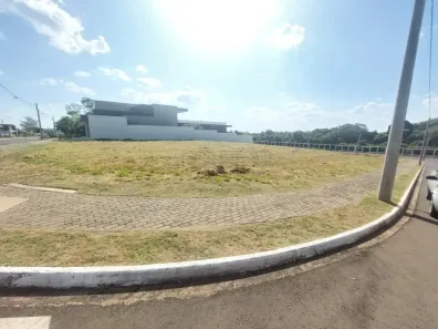 Lote/Terreno à venda, 692m² no Jardim Shangri-Lá, Bauru