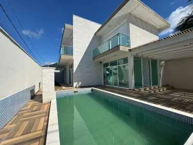 Sobrado com 4 Quartos à venda, 288m² no Indaiá, Caraguatatuba