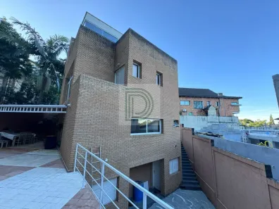 Sobrado com 3 Quartos à venda, 365m² no Parque dos Príncipes, São Paulo