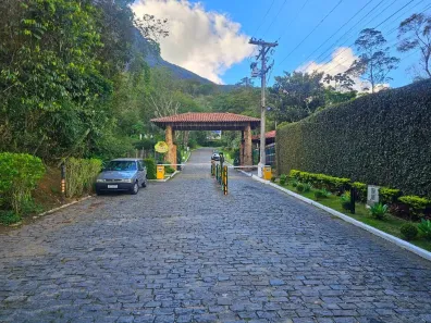 Casa de Condomínio com 4 Quartos à venda, 380m² no Samambaia, Petrópolis