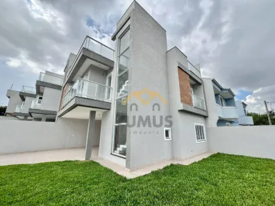 Sobrado com 3 Quartos à venda, 123m² no Capão Raso, Curitiba