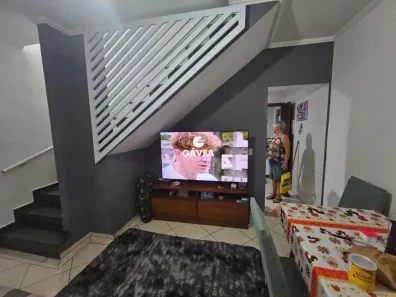 Sobrado com 2 Quartos à venda, 74m² no Parque São Vicente, São Vicente