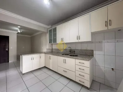 Apartamento com 3 Quartos para alugar, 110m² no Centro, Toledo