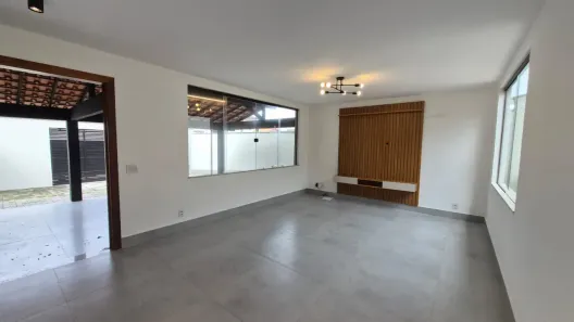 Casa com 3 Quartos à venda, 240m² no Piratininga, Niterói