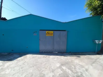 Casa com 2 Quartos para alugar, 60m² no Vila Areao, Taubaté