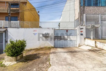 Casa com 1 Quarto à venda, 64m² no Sítio Cercado, Curitiba