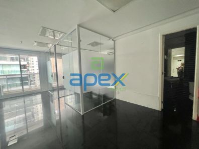 Sala Comercial à venda, 40m² no Vila Olímpia, São Paulo
