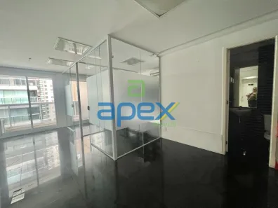 Sala Comercial à venda, 40m² no Vila Olímpia, São Paulo