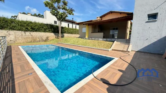 Fazenda/Sítio com 3 Quartos à venda, 1000m² no , Mairinque
