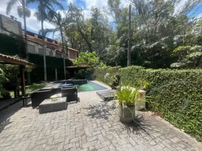 Sobrado com 4 Quartos à venda, 300m² no Adalgisa, Osasco