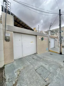 Sobrado com 3 Quartos à venda, 165m² no Maraponga, Fortaleza