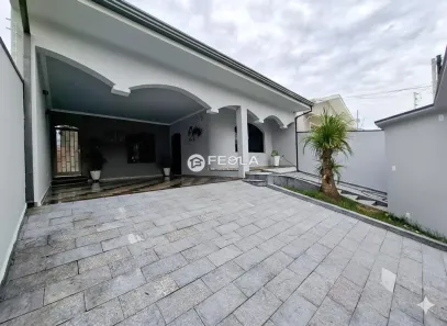 Casa com 3 Quartos para alugar, 177m² no Jardim Ipiranga, Americana
