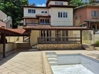 Casa com 7 Quartos à venda, 450m² no Camboinhas, Niterói