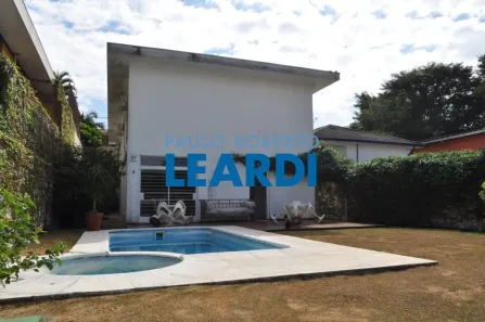Sobrado com 4 Quartos à venda, 561m² no Vila Madalena, São Paulo