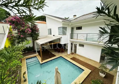 Casa com 5 Quartos à venda, 600m² no Vila Emília, Maringá