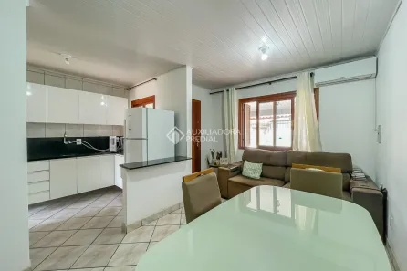 Casa com 2 Quartos à venda, 53m² no Hípica, Porto Alegre